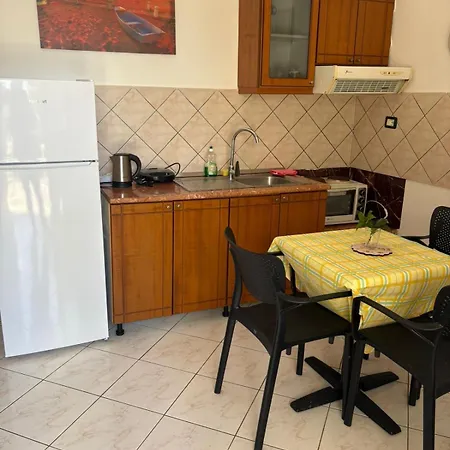 Ideal 2 Apartment *