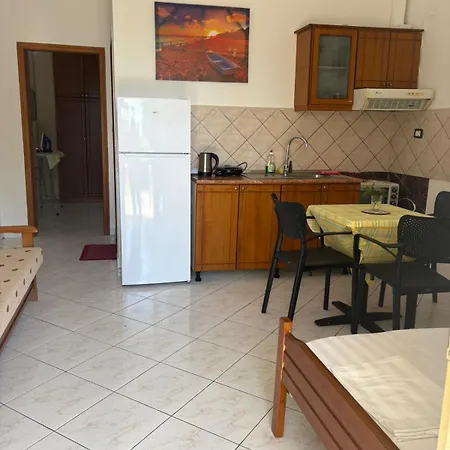 Ideal 2 Apartment *