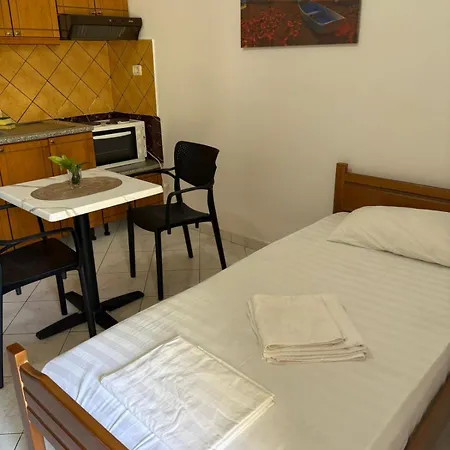 Ideal 2 Apartment Sarande