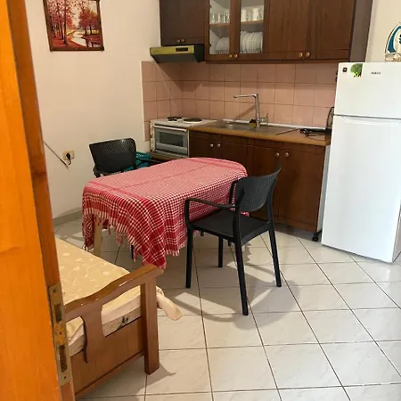 Ideal 2 Apartment