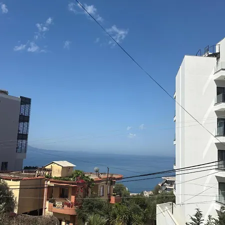 Ideal 2 Apartment *