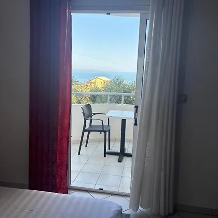 Ideal 2 Apartment Sarande