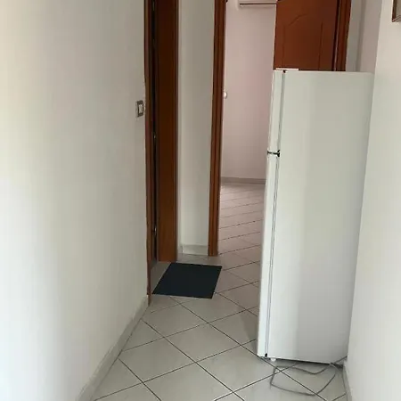 Ideal 2 Apartment *